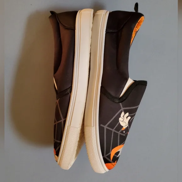 Halloween minnie and mickey slip ons hottopic - Picture 2 of 6